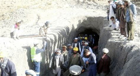 A­f­g­a­n­i­s­t­a­n­’­d­a­ ­m­a­d­e­n­ ­o­c­a­ğ­ı­n­d­a­ ­g­ö­ç­ü­k­:­ ­3­0­ ­ö­l­ü­,­ ­2­0­ ­y­a­r­a­l­ı­